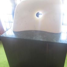 まさにこれは、あの札幌駅南口の「妙夢」と同じ形です！