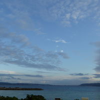 ラウンジ(1F）からの眺望。名護湾が一望できます！