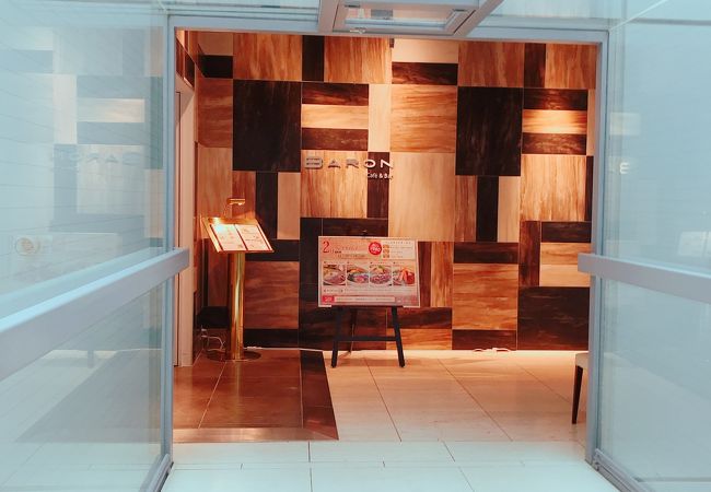 バロン クチコミ アクセス 営業時間 新宿 フォートラベル