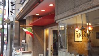 新宿のレストランカフェ