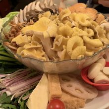 盛り盛りの野菜とキノコたち