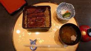 肉厚、ジュワっと美味しい鰻重