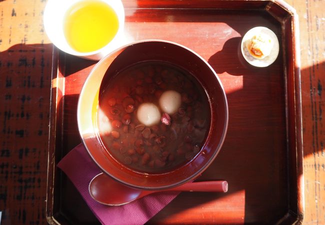 武家屋敷カフェzenzaiでぜんざいを食べる