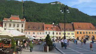 中世の街並みを残す古都ブラショフの中心