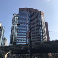 駅に看板も出ているので迷わず到着できます