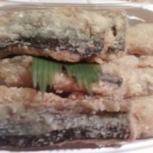 ひとパック３２４円です。