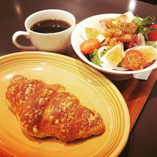 サラダも選べます