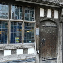 ハーヴァードハウス入口