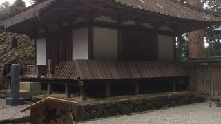 階段をかなり登る