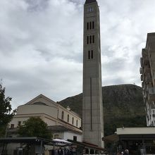 街の入り口にあるのですぐに分かります。