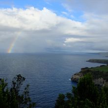 …大西洋に落ちる虹の足が不思議な景色を見せてくれました。