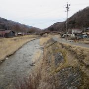 奈良井宿に沿うように流れています