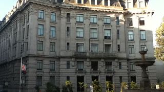 トリンダーデ教会の南側にある