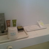 フランス産のシャンプーや石鹸などがありました。