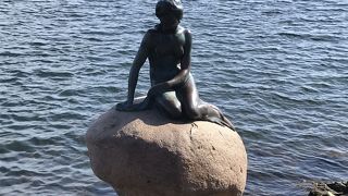 通りすぎそうになるくらい小さい