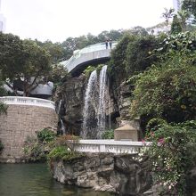 パワースポットの滝