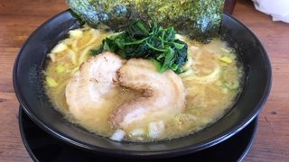 家系ラーメンを見で食べるならここかな。