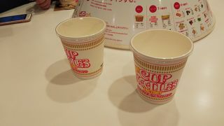 オリジナルのカップヌードル作り