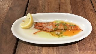 気軽に立ち寄れるカジュアルな店。ベトナム料理は期待通り！