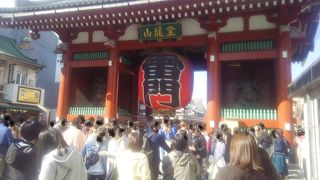 とにかく人が多い