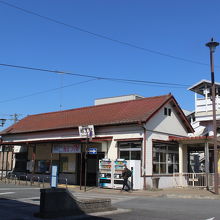 越生駅はJR八高線との接続駅