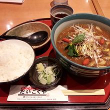 薬膳カレーうどんの定食