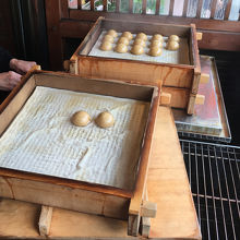 蒸しているまんじゅう。