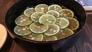 すだちそばがおいしいお店。