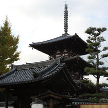 お寺の外からも見れます