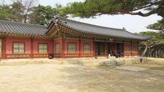 お隣には「集福軒」があります