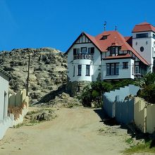 ディアマントベルク中腹に立つゲルケ家の邸宅。