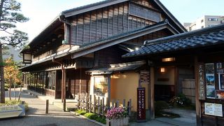 武家屋敷の中の商家