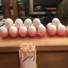 作っている様子が見られます。