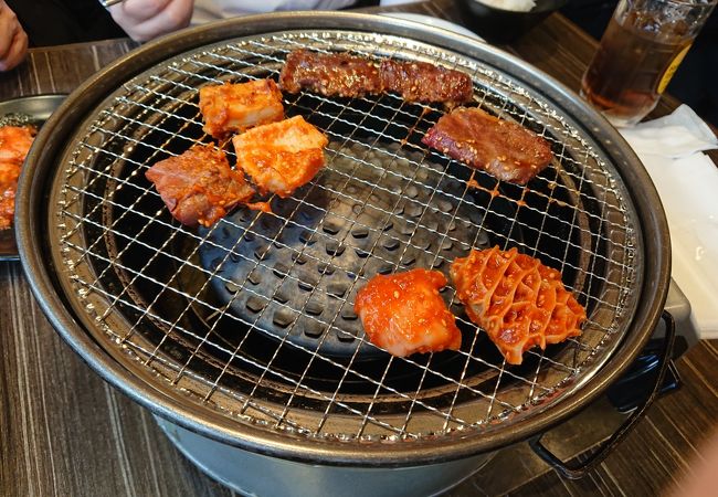 女性の多い焼肉店