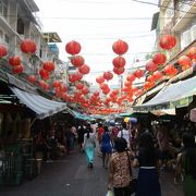 旧正月シーズンのサンペーン レーン市場2019