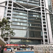 公園から見たHSBC銀行