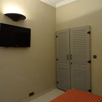 テレビとクローゼット