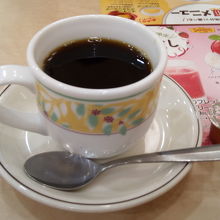 先にコーヒーいただきます
