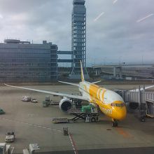 鮮やかイエローなスクート便！