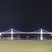 真冬の夜に見た広安大橋です！