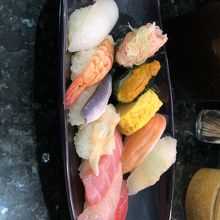 ランチにうにも入ってる。