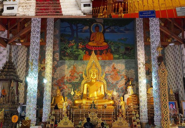 寅年生まれのための寺院：Wat Phra That Cho Hae