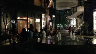 夜のブリックスクエア