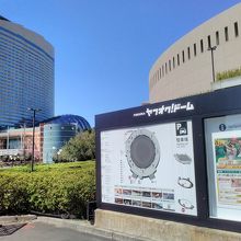 ヤフオク福岡ドームの案内板