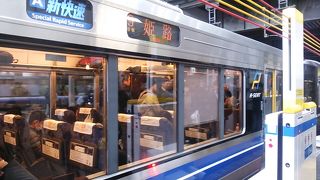 「Ａシート」ですが、2019年３月23日現在、利用するのに始発駅で並ぶという本末転倒な状態となっていました