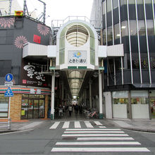 豊橋駅前の商店街です