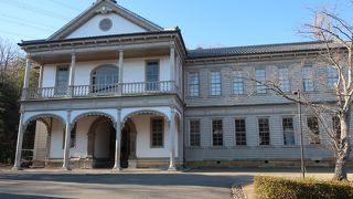 元々は左右両翼ありました