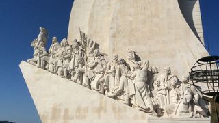 近くで見ると結構大きい