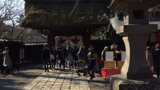 東京でこんな近くに整然としたお寺があります。