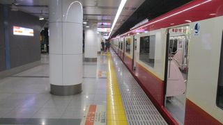 成田スカイアクセス線を使って空港